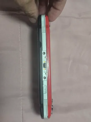 Sony PSP 2004 Roja + 10 Juegos + 1 ɓpelícula