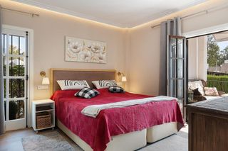 Piso en venta en Los Naranjos - Las Brisas en Marbella