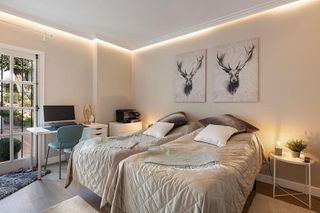 Piso en venta en Los Naranjos - Las Brisas en Marbella