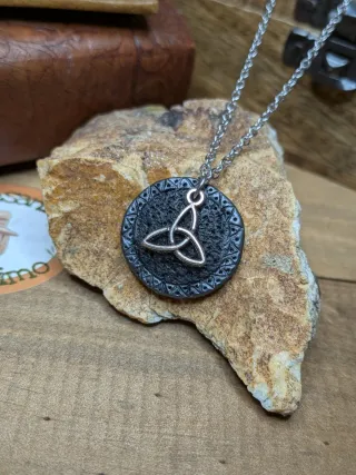 Colgante Amuleto Bruja Antigua