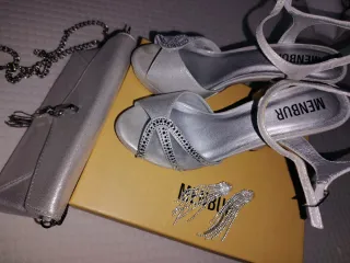 Scarpe eleganti argento con tacco