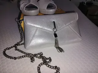 Scarpe eleganti argento con tacco