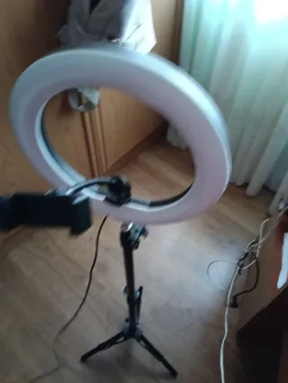 Aro de luz con trípode y soporte móvil