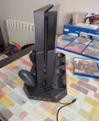 PS4 (PlayStation 4) + 11 Juegos