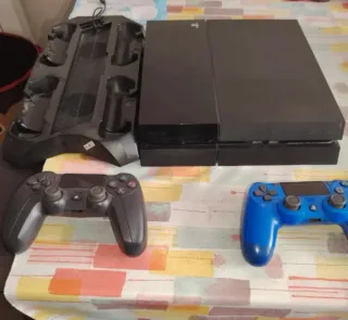 PS4 (PlayStation 4) + 11 Juegos