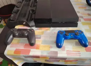 PS4 (PlayStation 4) + 11 Juegos