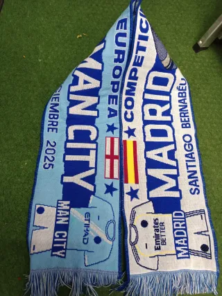 Bufanda Real Madrid vs Man City Europa 2025