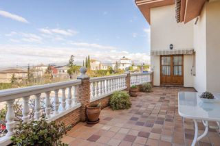 Chalet en venta en Barrio de la Vega en Monachil