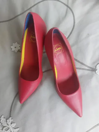 Zapatos rojos de tacón Lidl
