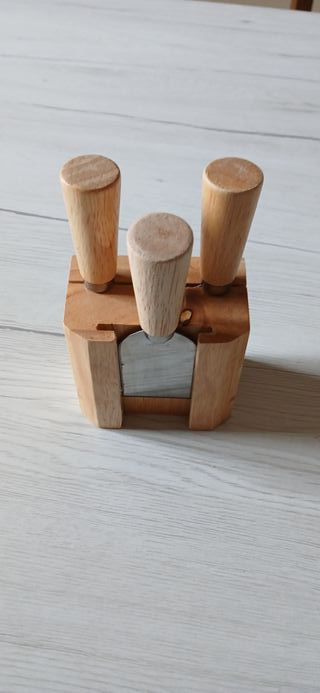 Set 3 coltelli formaggio con espositore