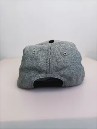 Gorra Casual Old School Gris y Negra