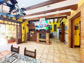 Casa adosada en venta en Campillos