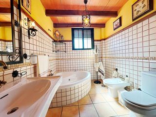 Casa adosada en venta en Campillos