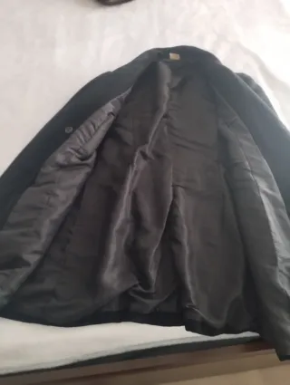 Abrigo de paño negro