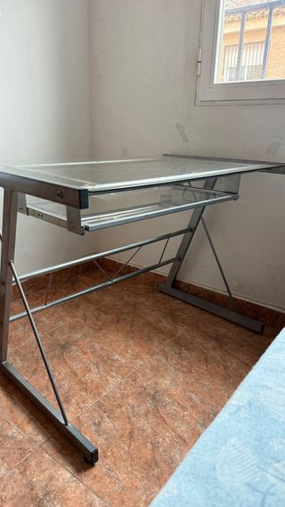 Escritorio cristal templado y metal
