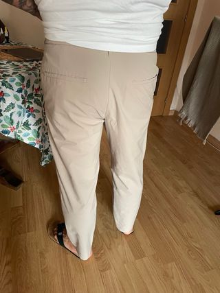 Pantalón jogger Uniqlo beige