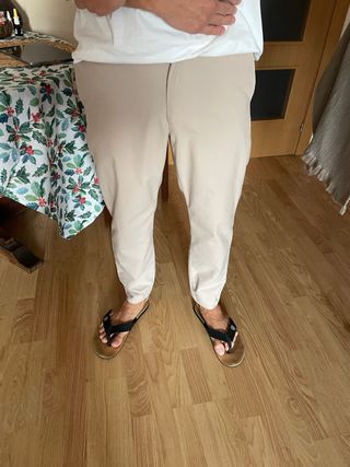 Pantalón jogger Uniqlo beige