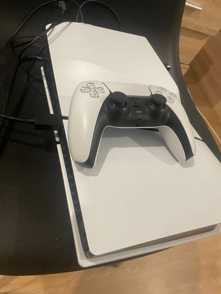 Consola PS5 Blanca + Mando FIFA 25 DIGITAL