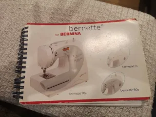 Máquina de coser Bernette