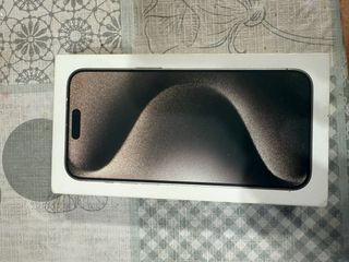 iPhone 15 Pro Max 256GB Gris usado una semana