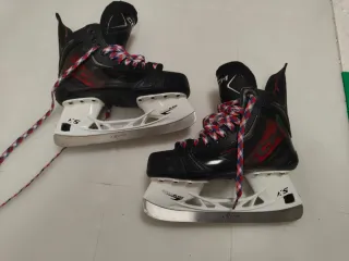 Patines Hockey CCM JetSpeed FT880 7.5EE FIT3