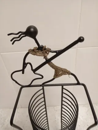 Porta CD's de metal negro