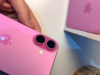 iPhone 16 100% Batteria ORIGINALE Rosa 128gb