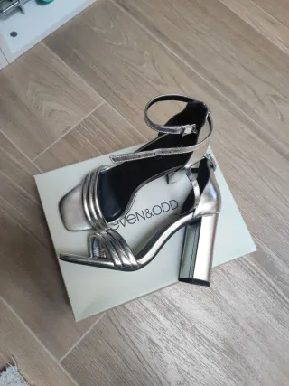 Sandalias de tacón plateadas Even&Odd