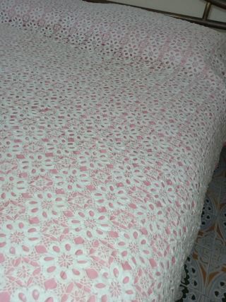 Copriletto uncinetto fatto a mano