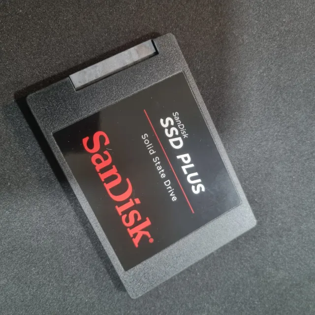 SanDisk SSD PLUS 1TB disco solido 1000gb