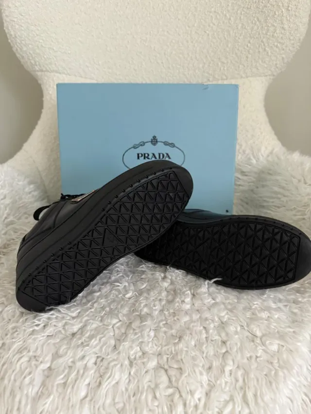 Zapatillas Prada Negras