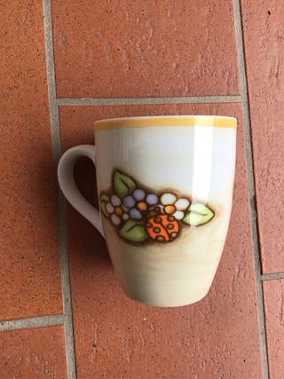 Tazza Thun ceramica decorata fiori e coccinella