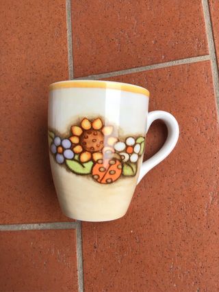 Tazza Thun ceramica decorata fiori e coccinella