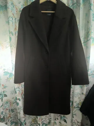 Abrigo marrón Bershka