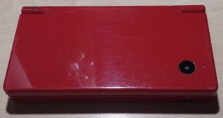 Nintendo DSi Roja