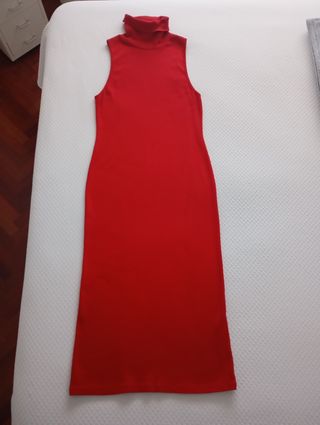 Vestido cuello vuelto Zara