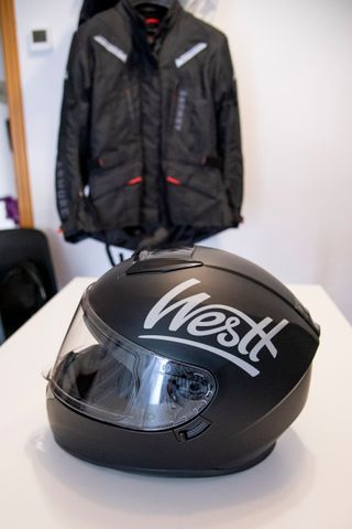 Casco Integral Moto WESTT Negro