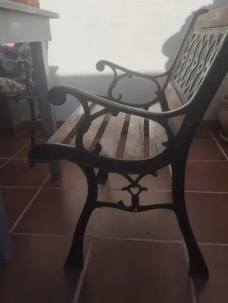 Tavolo da giardino in ferro battuto e 4 sedie