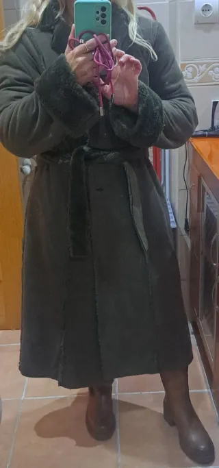 Abrigo largo con pelo interior