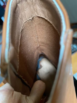 Stivaletti marroni con fibbia dorata