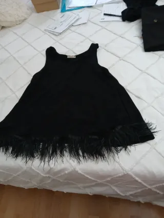 Blusa negra fiesta con plumas Talla L