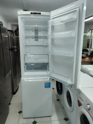 Nevera Indesit Combi 202.7x60cm con garantía