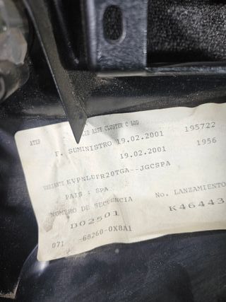 Moldura consola central Nissan Terrano II