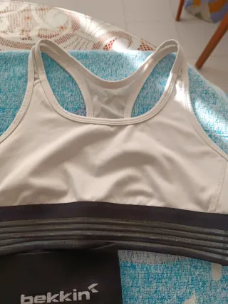 Conjunto deportivo: 2 sujetadores y shorts tall XS