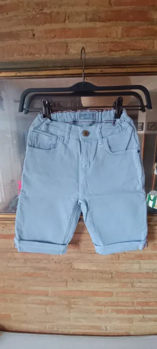 Pantalones Chinos Niño mas camisetas a juego