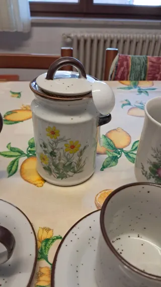 Set colazione floreale