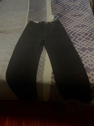 Pantalón negro ancho