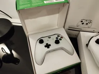 Xbox One S 1TB + 4 Juegos + Mando Extra