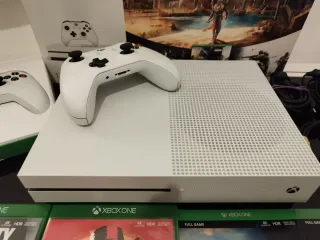 Xbox One S 1TB + 4 Juegos + Mando Extra