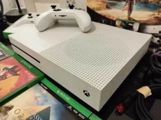 Xbox One S 1TB + 4 Juegos + Mando Extra